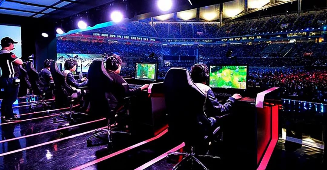 在这场焦灼 在这场焦灼