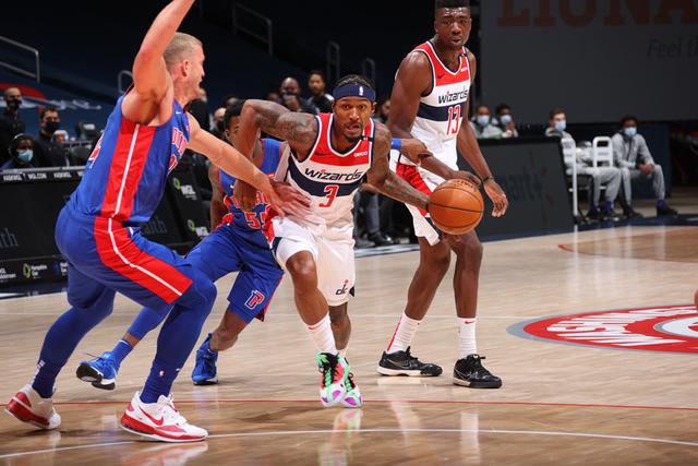 他的表现不 他的表现不