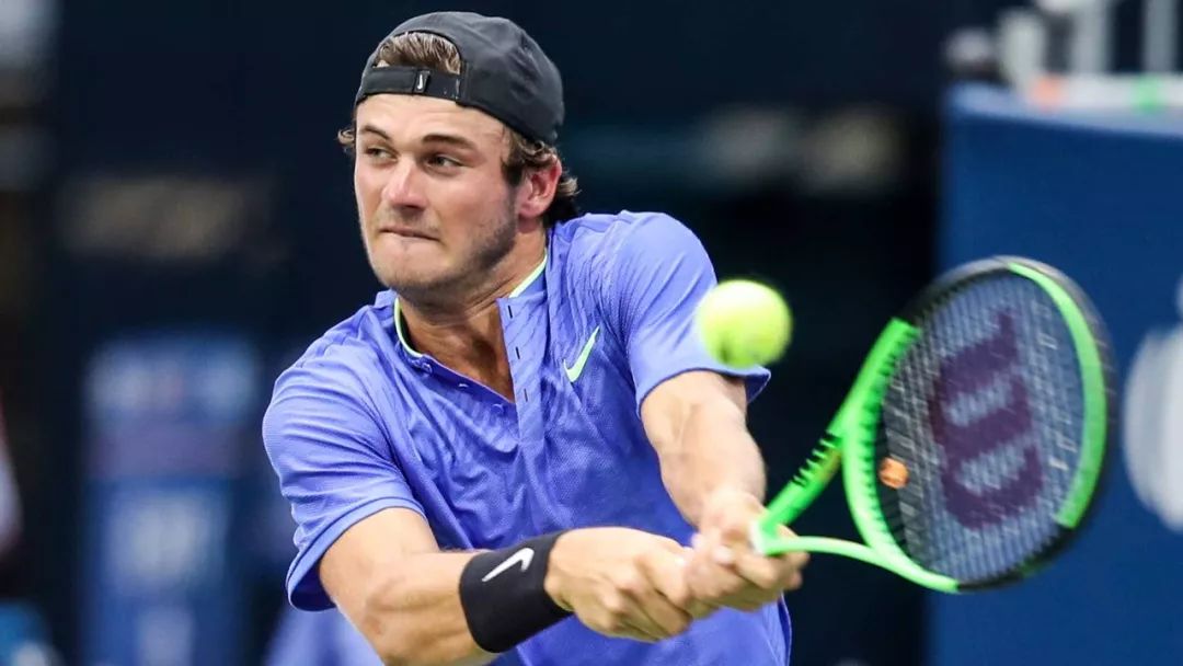 也对其个人 也对其个人