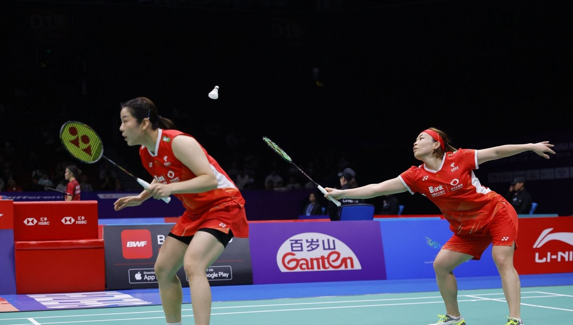 在接受采访 在接受采访