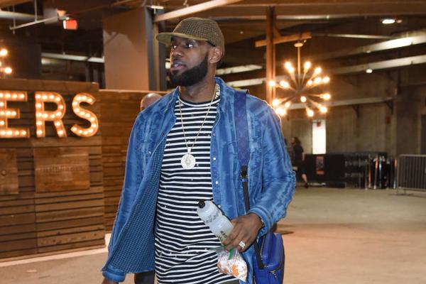 筐迫近比分 筐迫近比分